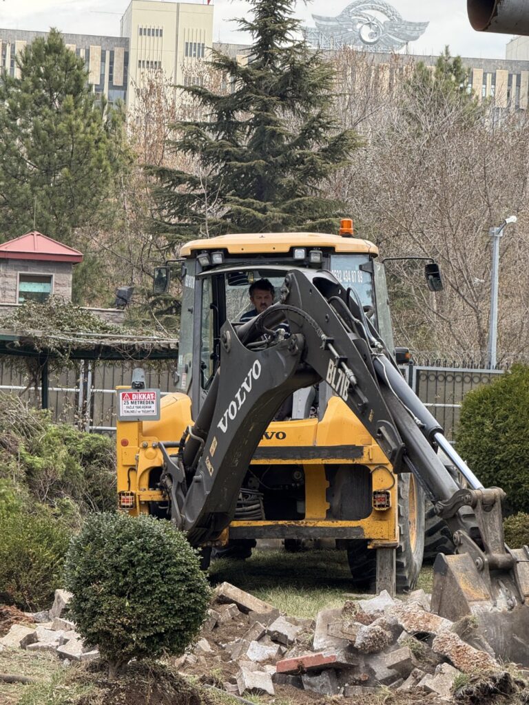 Uygun Fiyatlı Beko Loader Kiralama Ankara